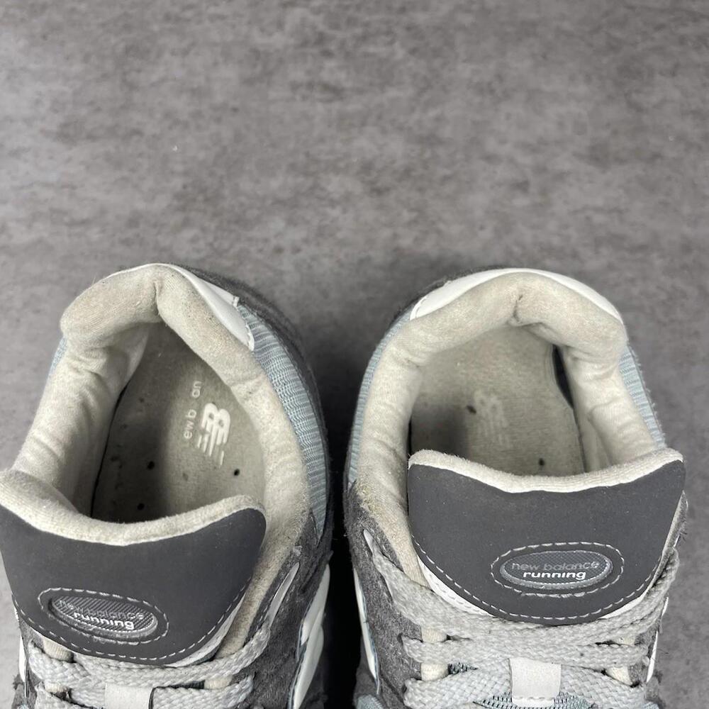 New Balance 2002R Shoes Mens Size 8.5 Grey Blue Sneakers - Picture 9 of 11
